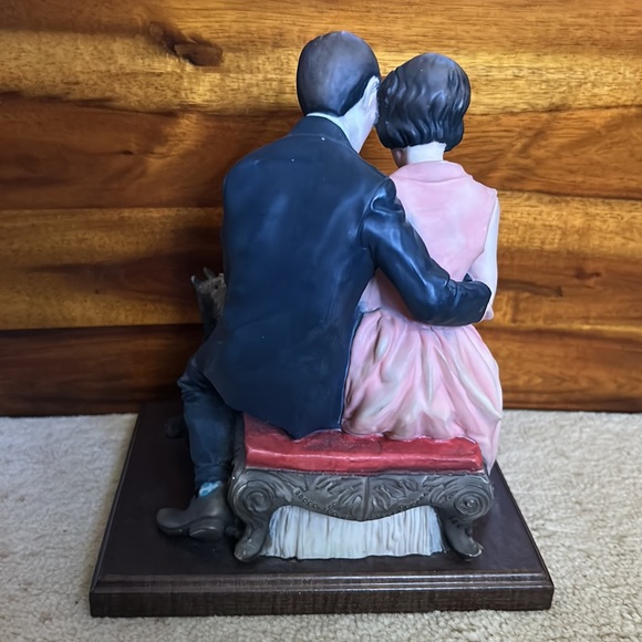 Limited edition “A Couple’s Commitment” in Rockwell’s Classics Collection - Picture 5 of 14